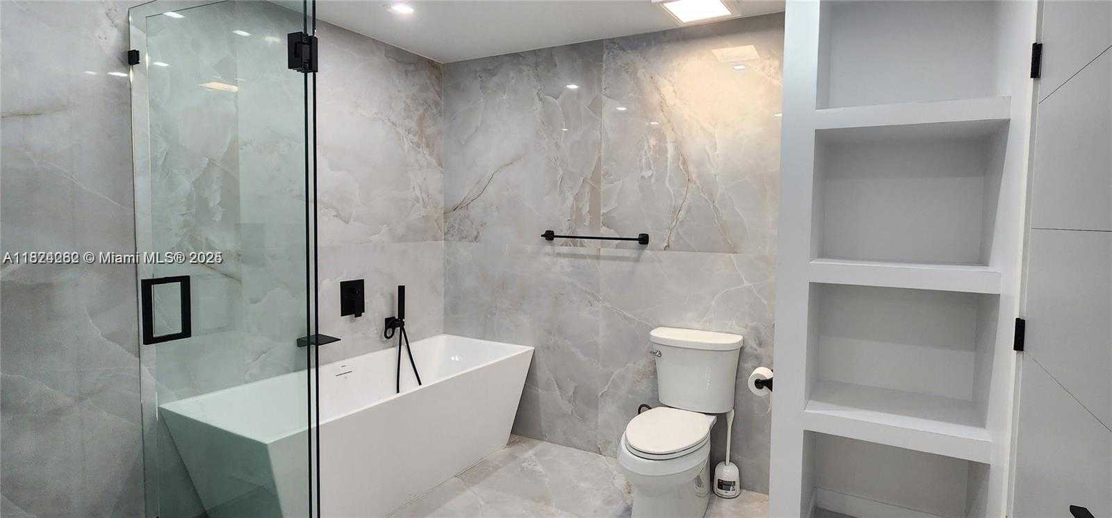 Small Image of 2146 VAN BUREN ST #403, Hollywood Number 5