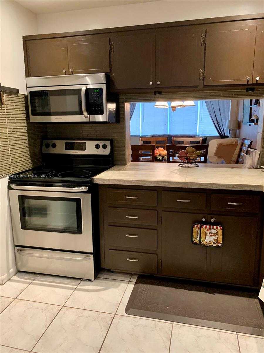 Small Image of 330 SOUTH EAST 2ND ST #103F, Hallandale Beach Number 4