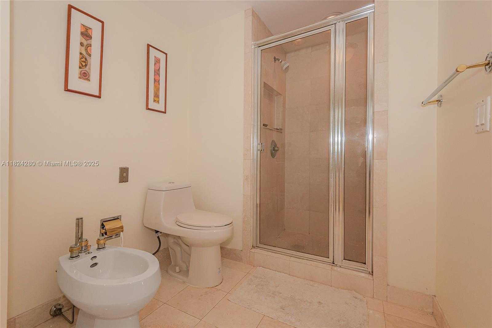 Small Image of 2000 ISLAND BLVD #1708, Aventura Number 19