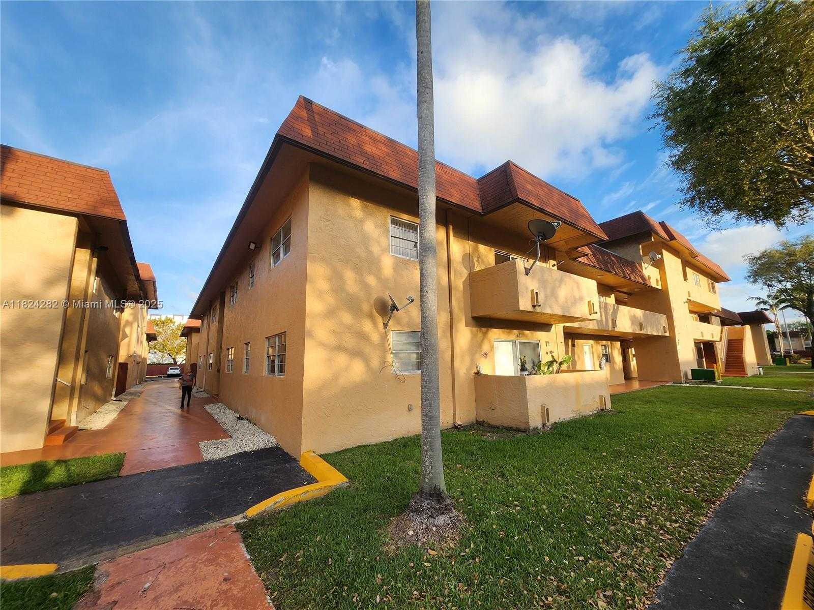Small Image of 9962 SOUTH WEST 88TH ST #722-7, Miami Number 18