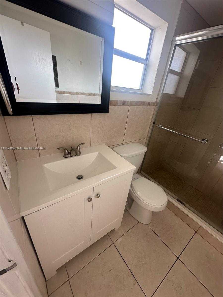 Small Image of 1747 RODMAN ST #409, Hollywood Number 13