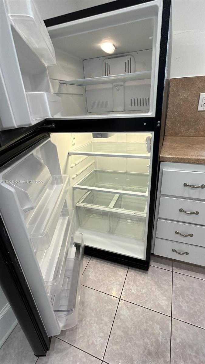 Small Image of 1747 RODMAN ST #409, Hollywood Number 7