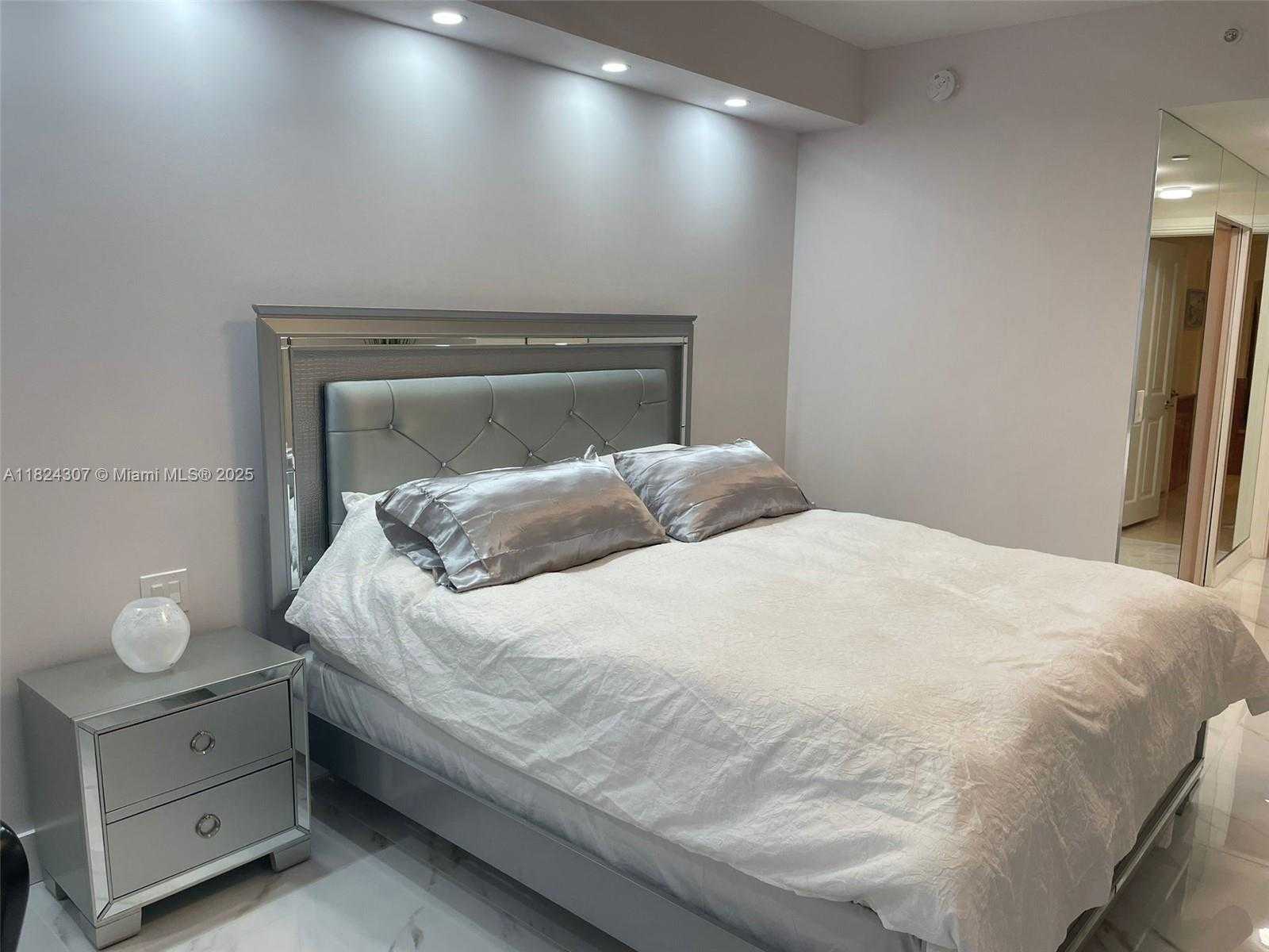 Small Image of 17875 COLLINS AVE #4102, Sunny Isles Beach Number 14