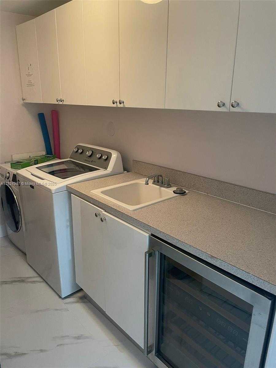 Small Image of 17875 COLLINS AVE #4102, Sunny Isles Beach Number 31