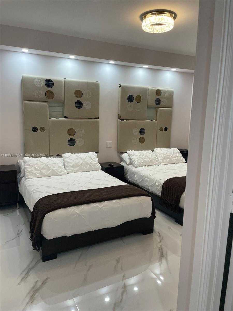Small Image of 17875 COLLINS AVE #4102, Sunny Isles Beach Number 32