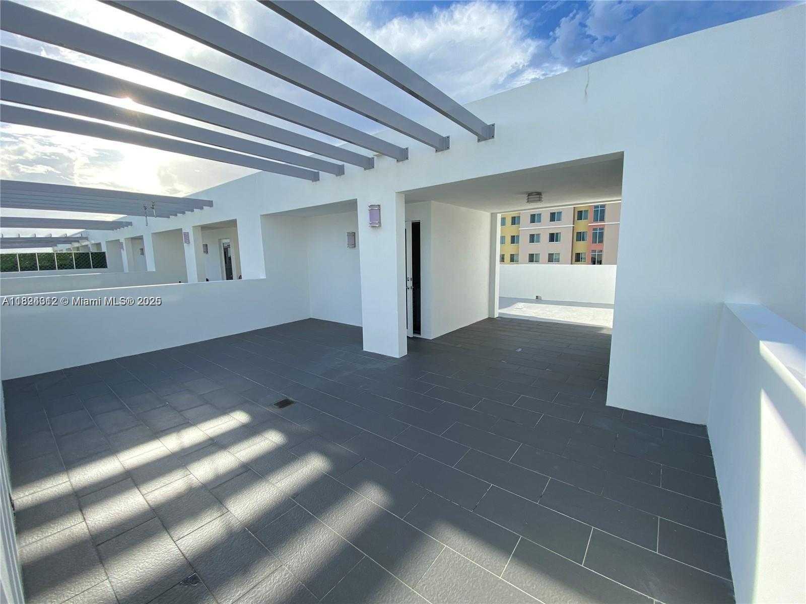 Small Image of 9181 NORTH WEST 33RD ST, Doral Number 11