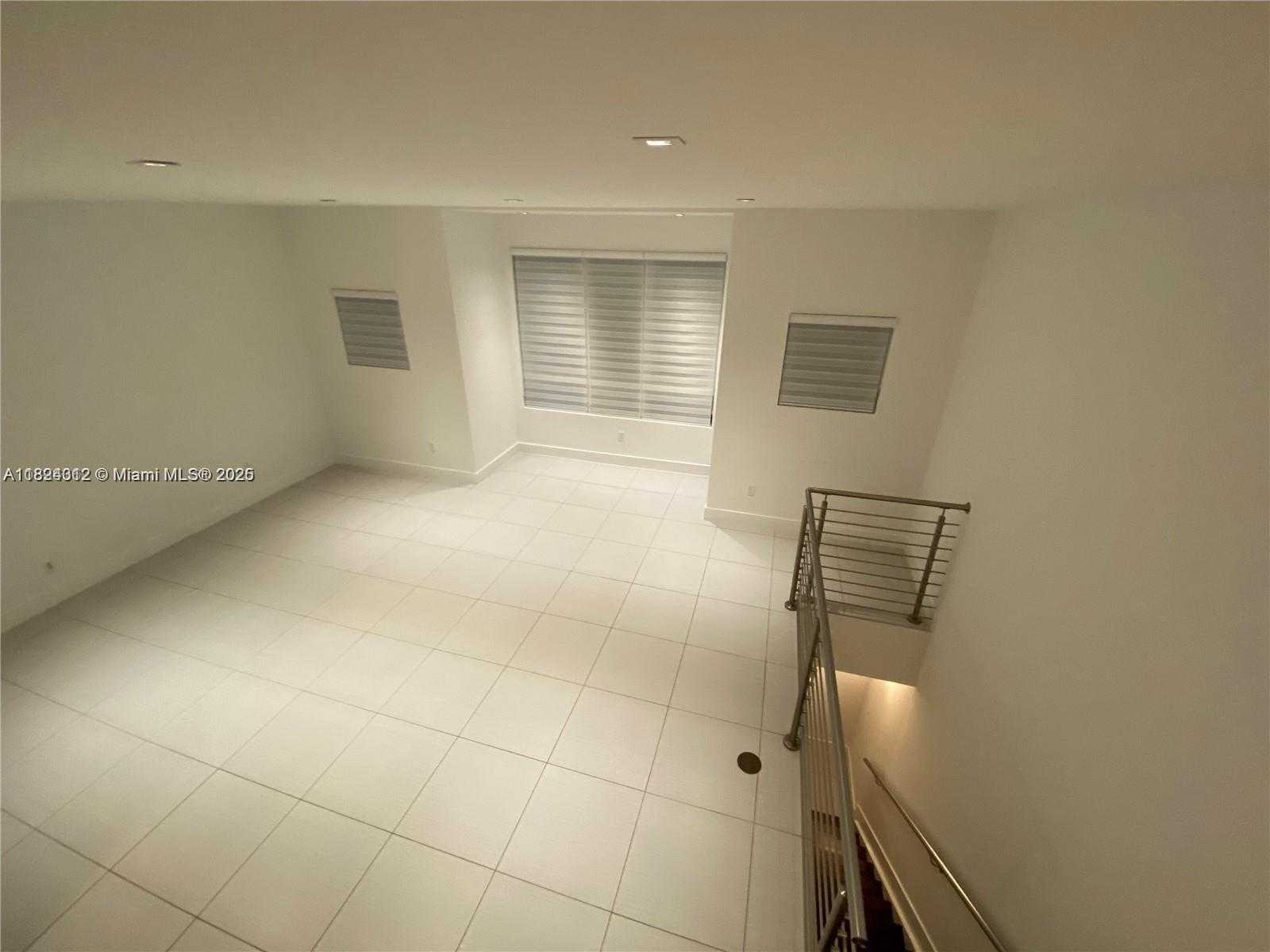 Small Image of 9181 NORTH WEST 33RD ST, Doral Number 15