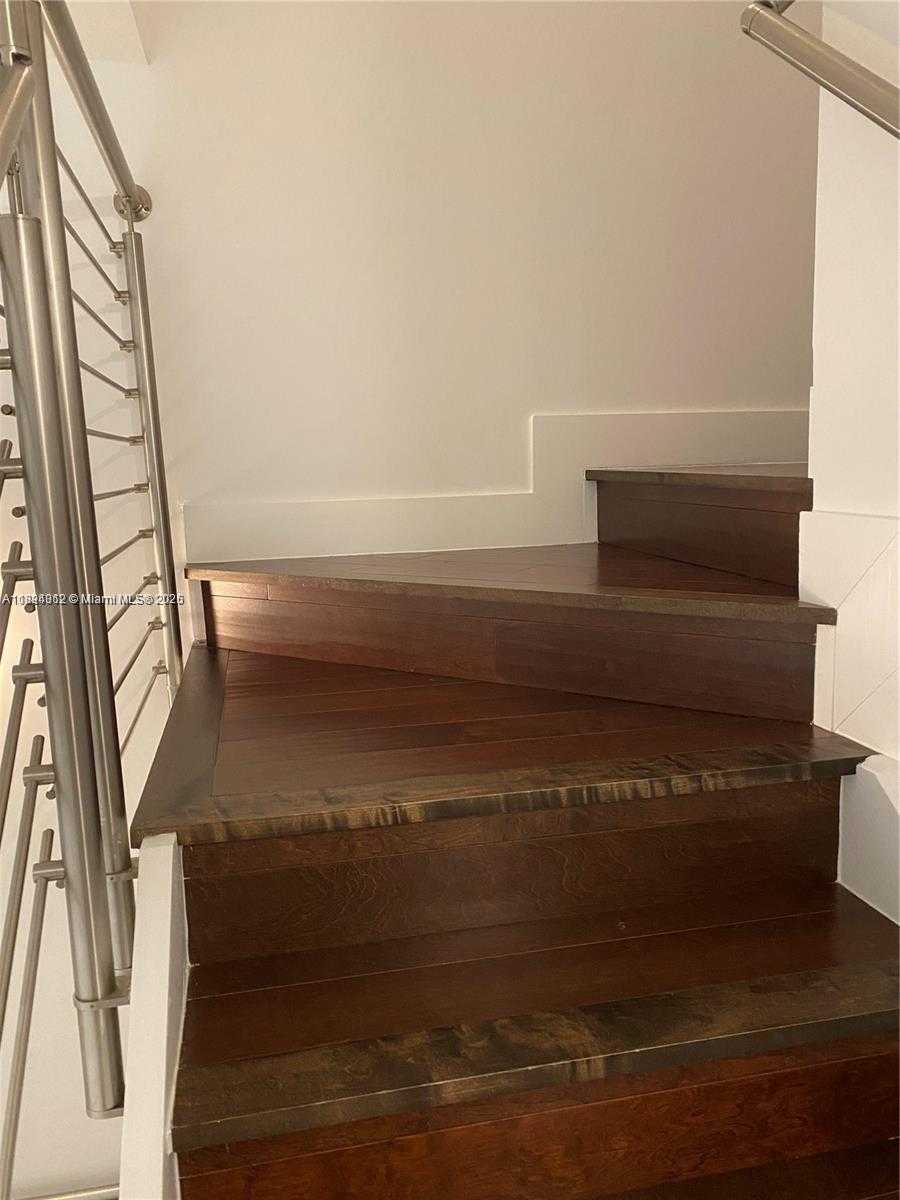 Small Image of 9181 NORTH WEST 33RD ST, Doral Number 17