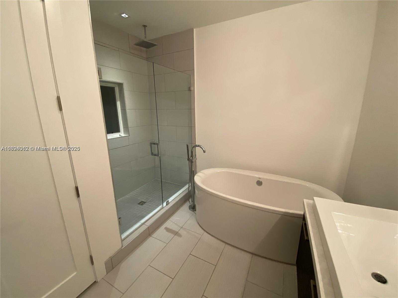 Small Image of 9181 NORTH WEST 33RD ST, Doral Number 19