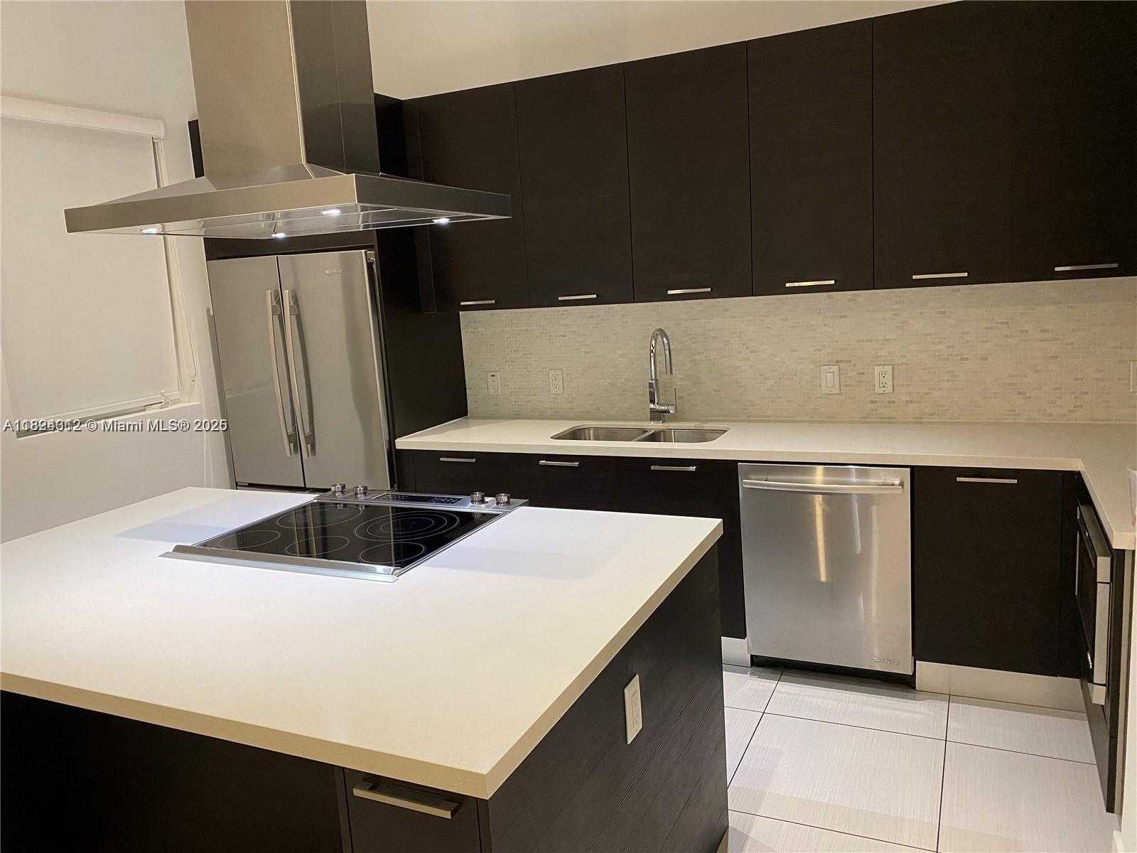 Small Image of 9181 NORTH WEST 33RD ST, Doral Number 25