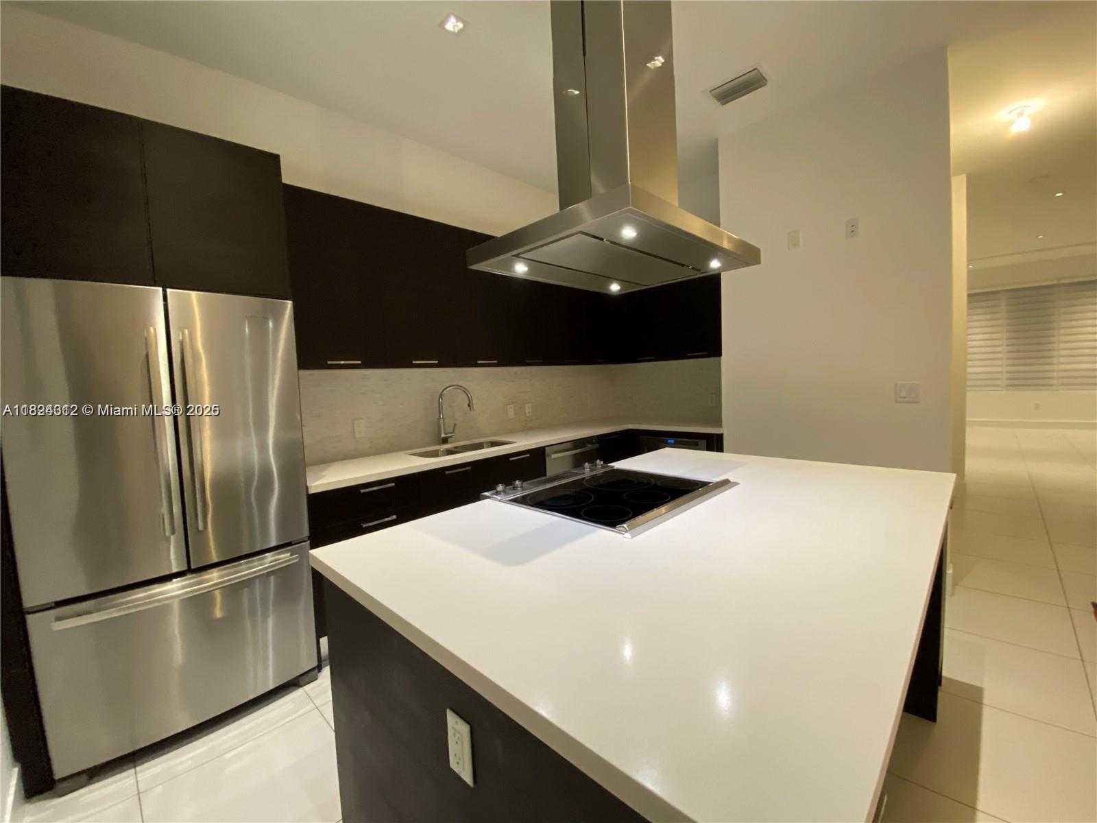 Small Image of 9181 NORTH WEST 33RD ST, Doral Number 27