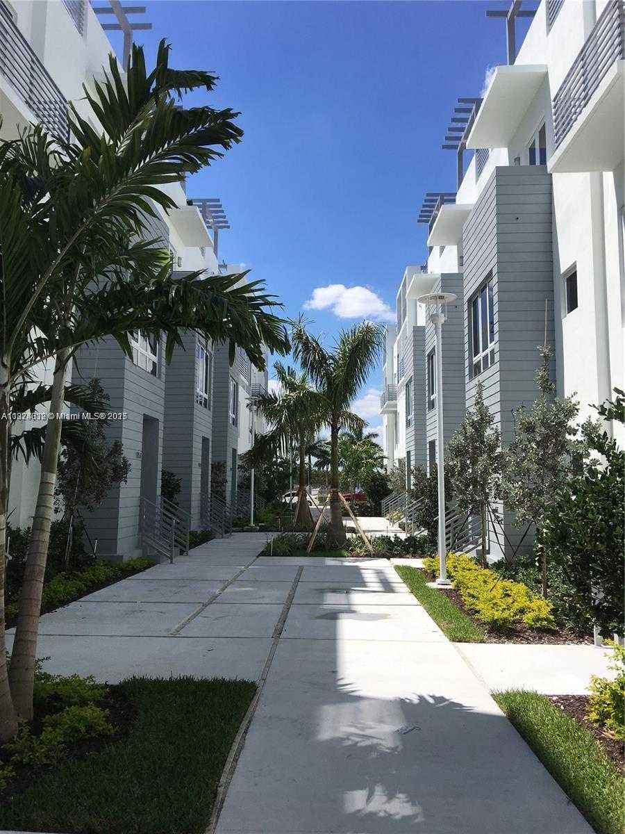 Small Image of 9181 NORTH WEST 33RD ST, Doral Number 3