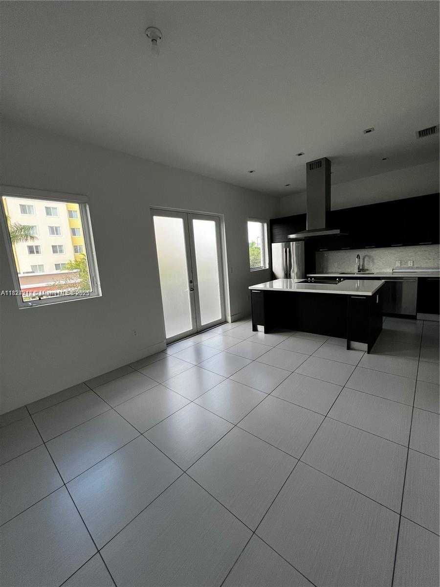 Small Image of 9181 NORTH WEST 33RD ST, Doral Number 35