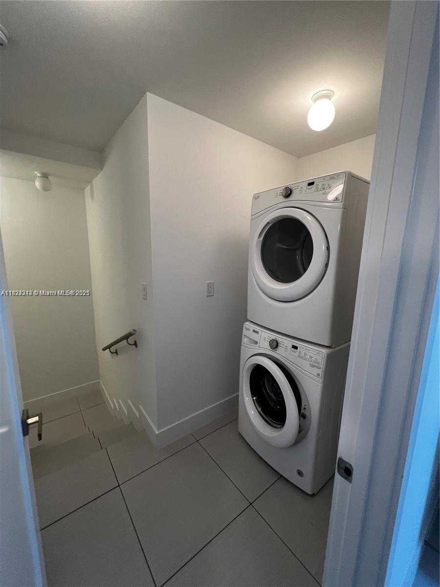 Small Image of 9181 NORTH WEST 33RD ST, Doral Number 41