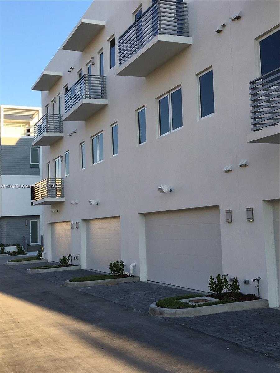 Small Image of 9181 NORTH WEST 33RD ST, Doral Number 5