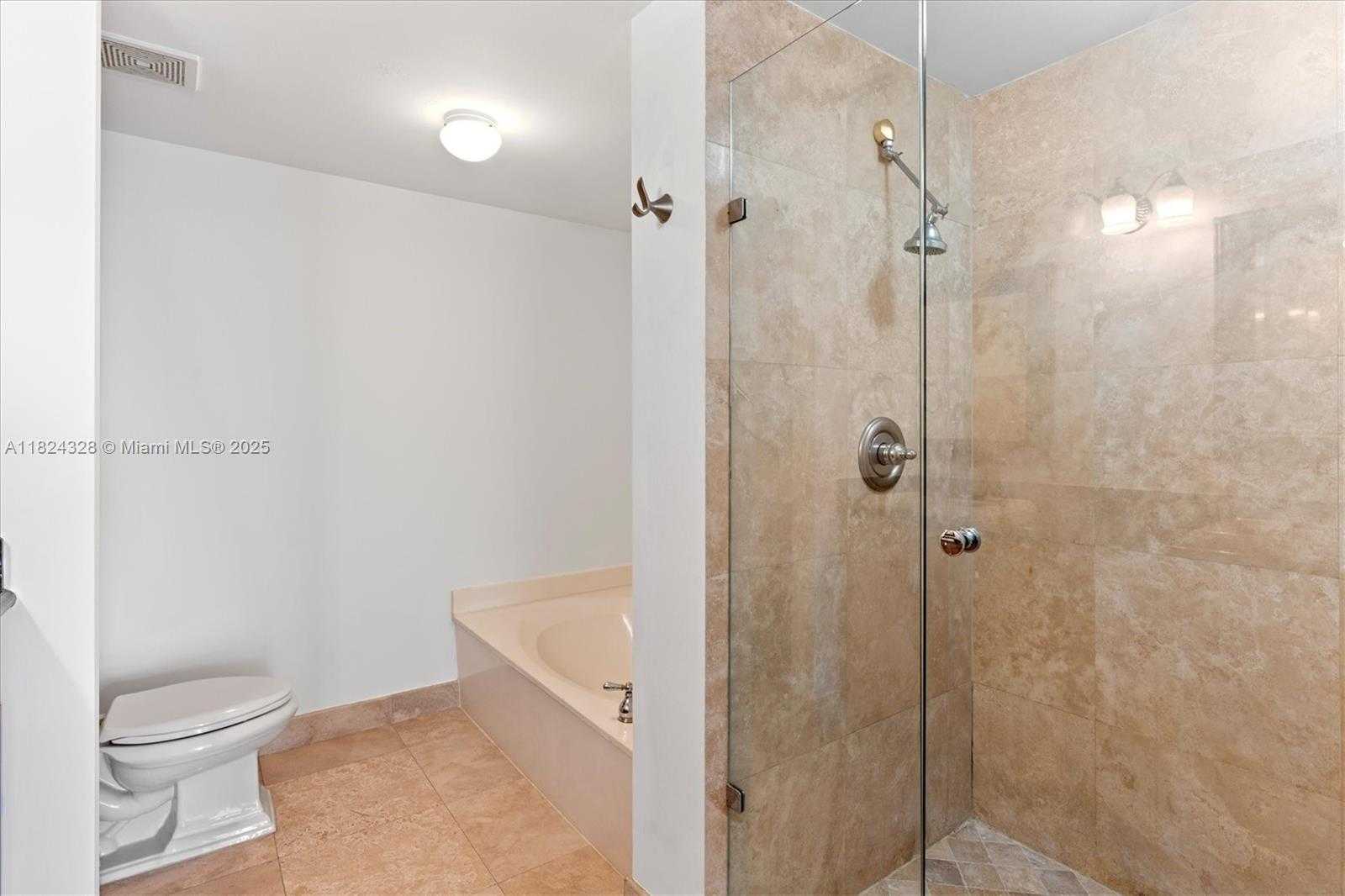 Small Image of 3610 YACHT CLUB DR #1116, Aventura Number 23