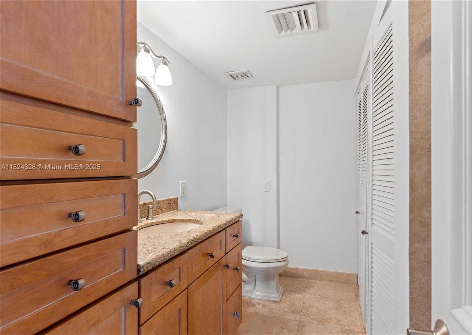 Small Image of 3610 YACHT CLUB DR #1116, Aventura Number 26