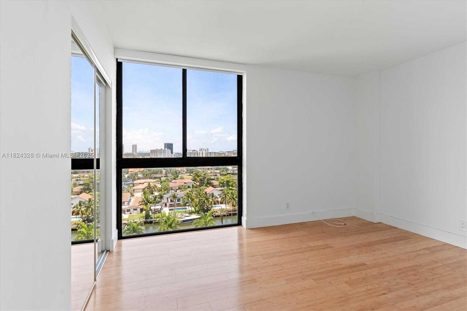 Small Image of 3610 YACHT CLUB DR #1116, Aventura Number 27