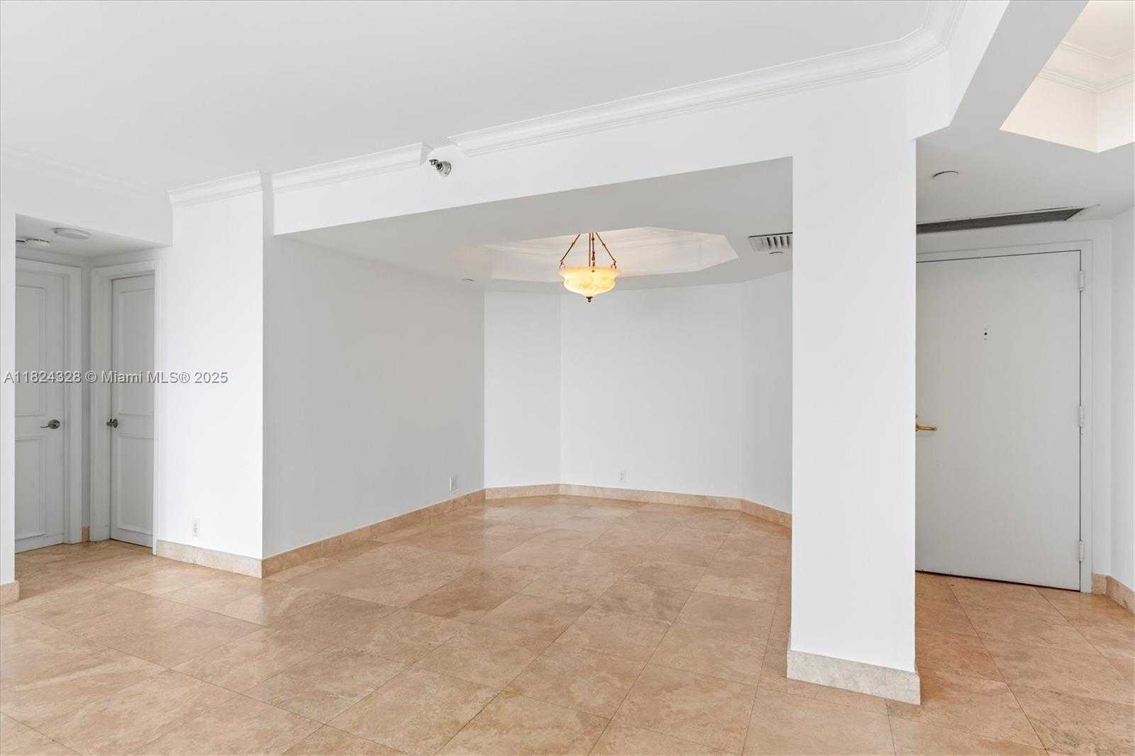 Small Image of 3610 YACHT CLUB DR #1116, Aventura Number 8