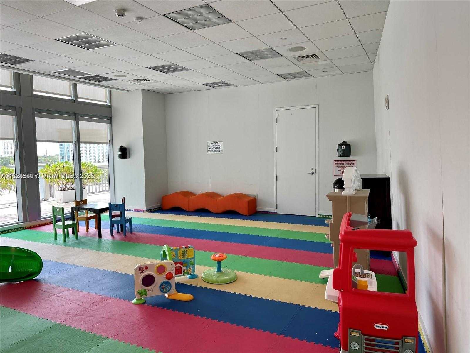 Small Image of 79 SOUTH WEST 12TH ST #1104-S, Miami Number 33