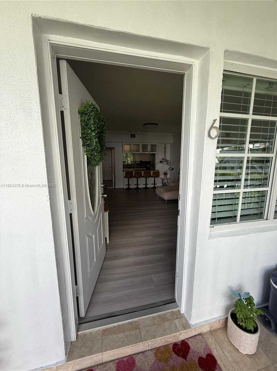 Small Image of 1135 92ND ST #202, Bay Harbor Islands Number 4