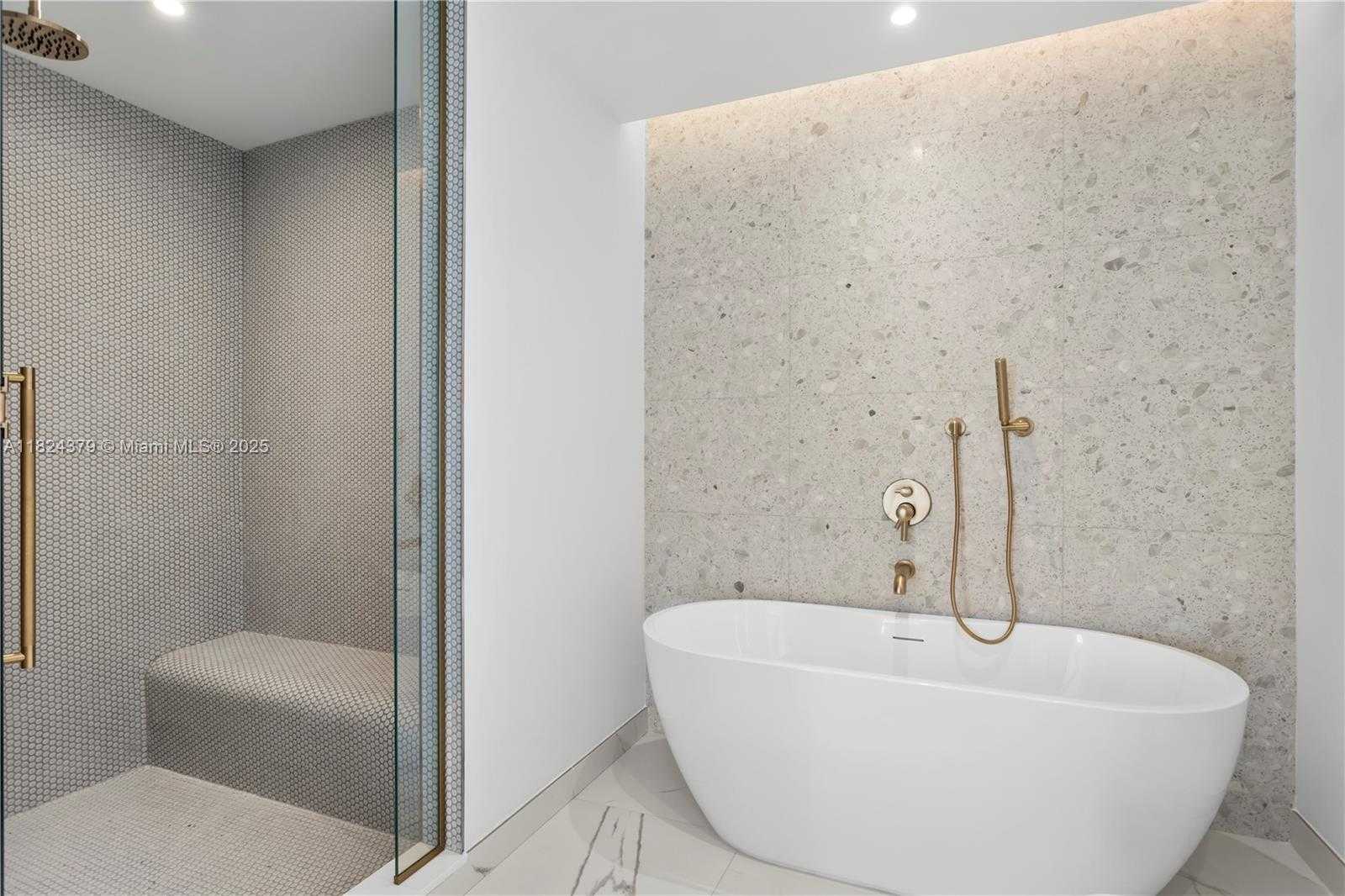 Small Image of 2678 TIGERTAIL AVE #1707, Miami Number 10