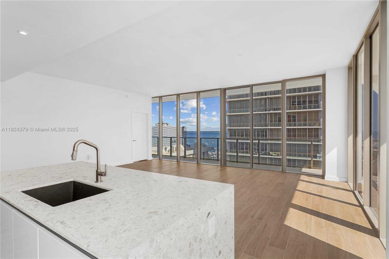 Small Image of 2678 TIGERTAIL AVE #1707, Miami Number 5