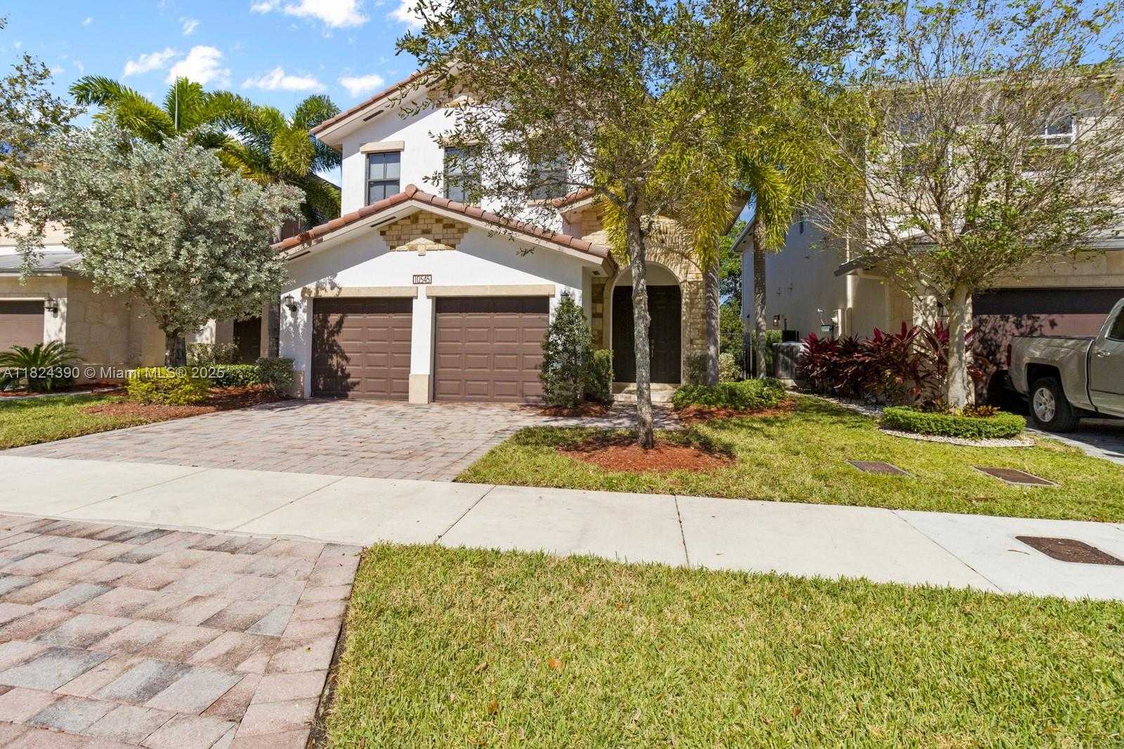 Small Image of 10545 NORTH WEST 69TH TER #10545, Doral Number 22