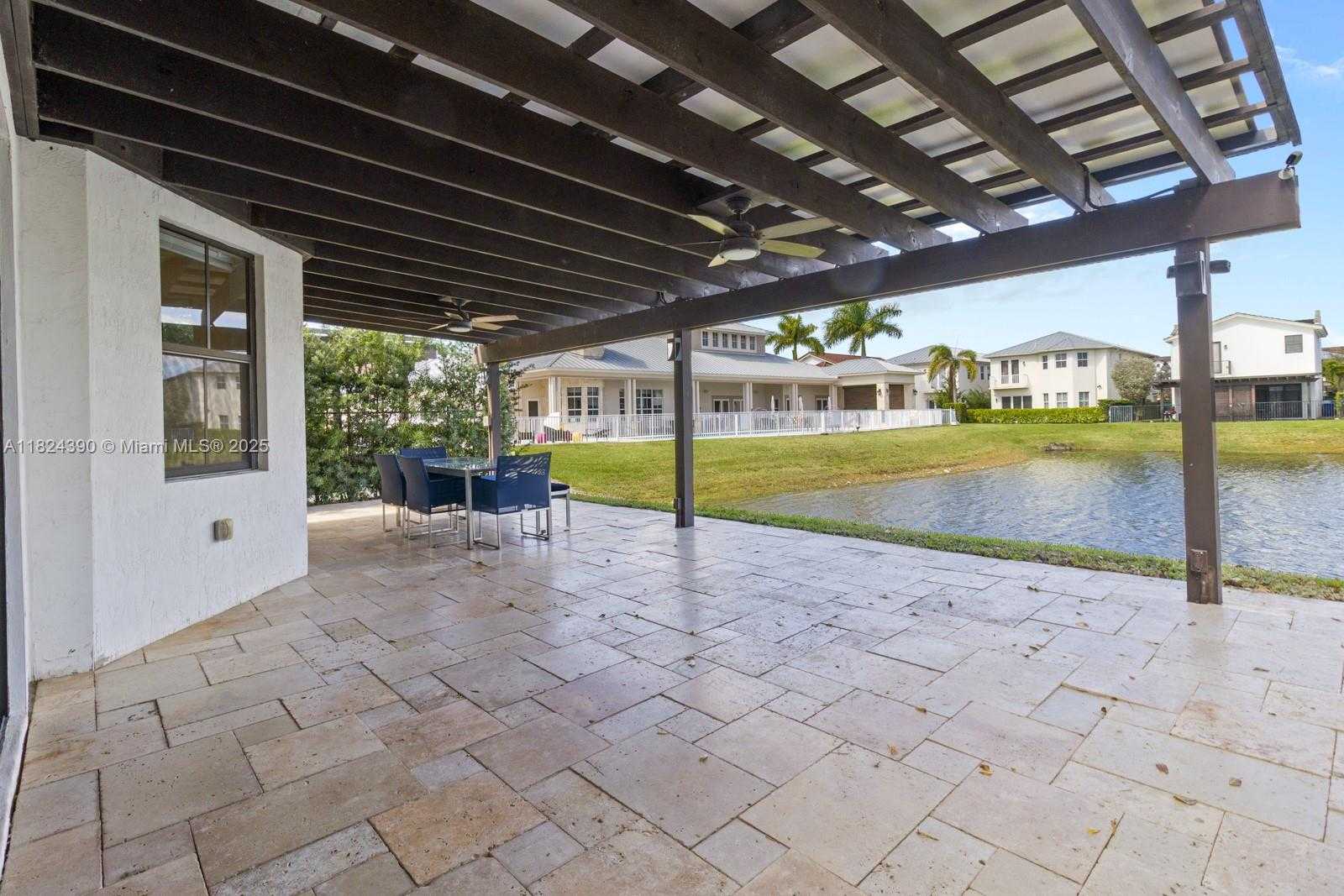 Small Image of 10545 NORTH WEST 69TH TER #10545, Doral Number 23