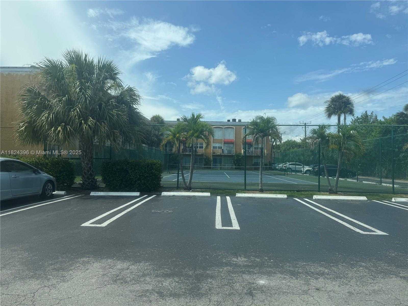 Small Image of 17901 NORTH WEST 68 #T208, Hialeah Number 3