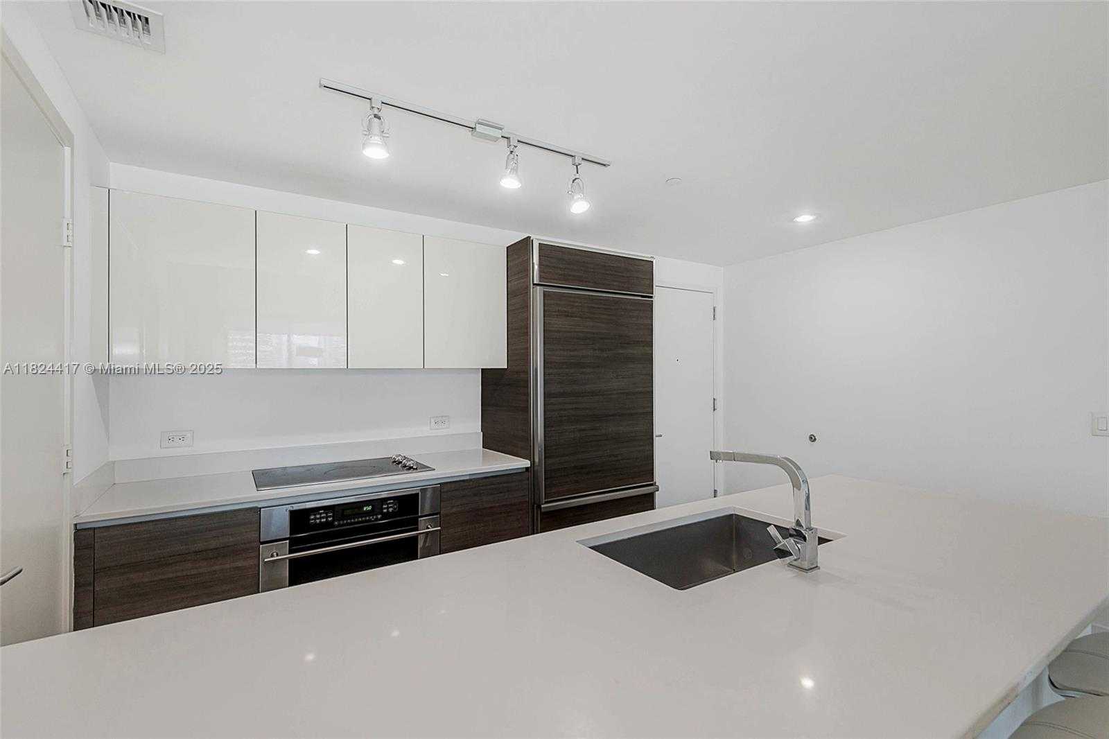 Small Image of 1100 SOUTH MIAMI AVE #1108, Miami Number 10