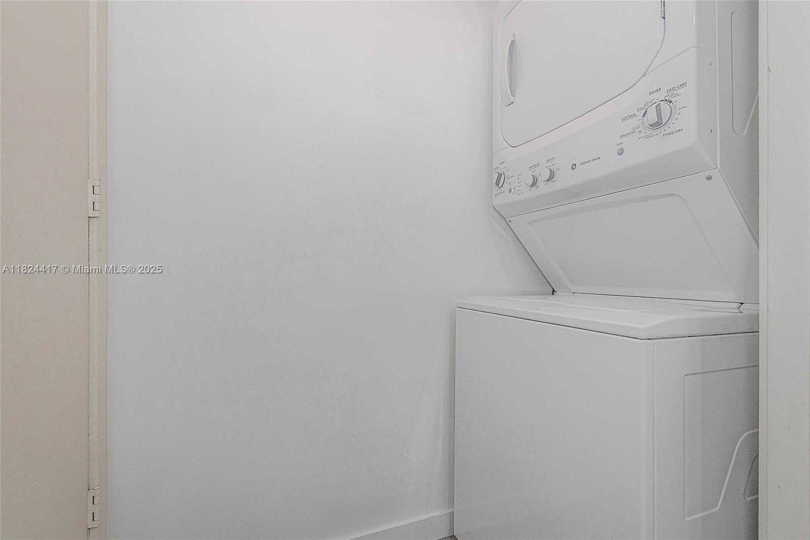 Small Image of 1100 SOUTH MIAMI AVE #1108, Miami Number 19