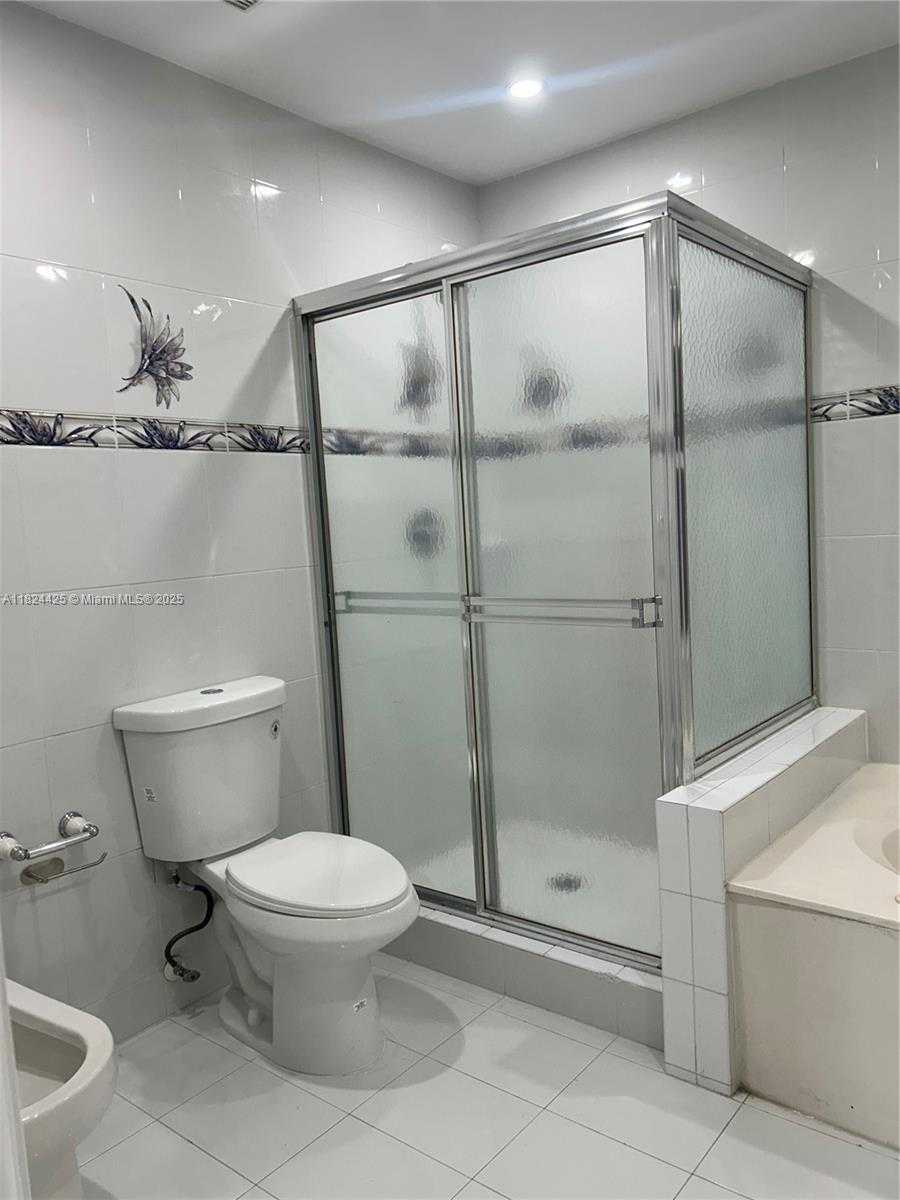 Small Image of 1107 NORTH WEST 132ND CT, Miami Number 10