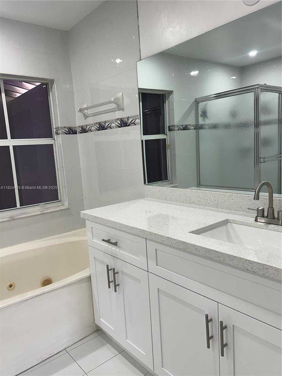 Small Image of 1107 NORTH WEST 132ND CT, Miami Number 11