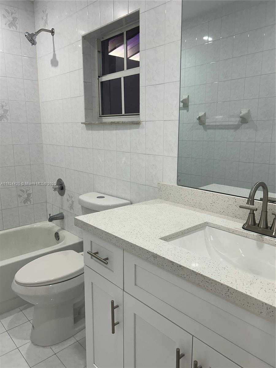 Small Image of 1107 NORTH WEST 132ND CT, Miami Number 12