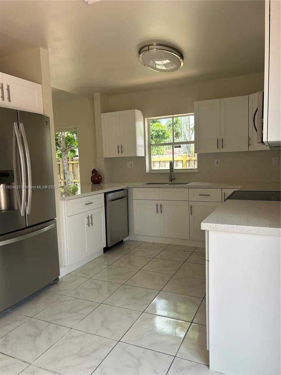 Small Image of 1107 NORTH WEST 132ND CT, Miami Number 5