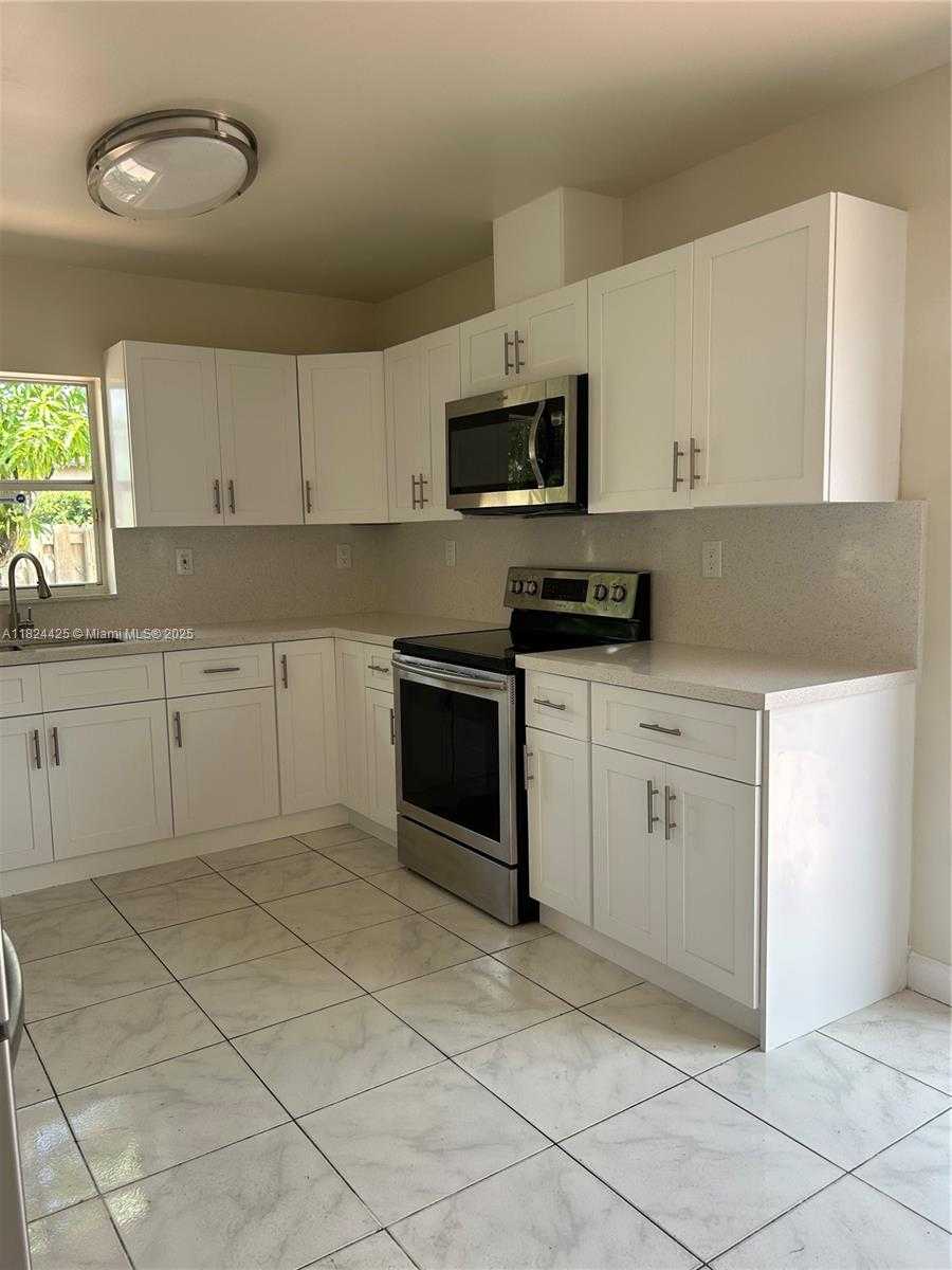 Small Image of 1107 NORTH WEST 132ND CT, Miami Number 7