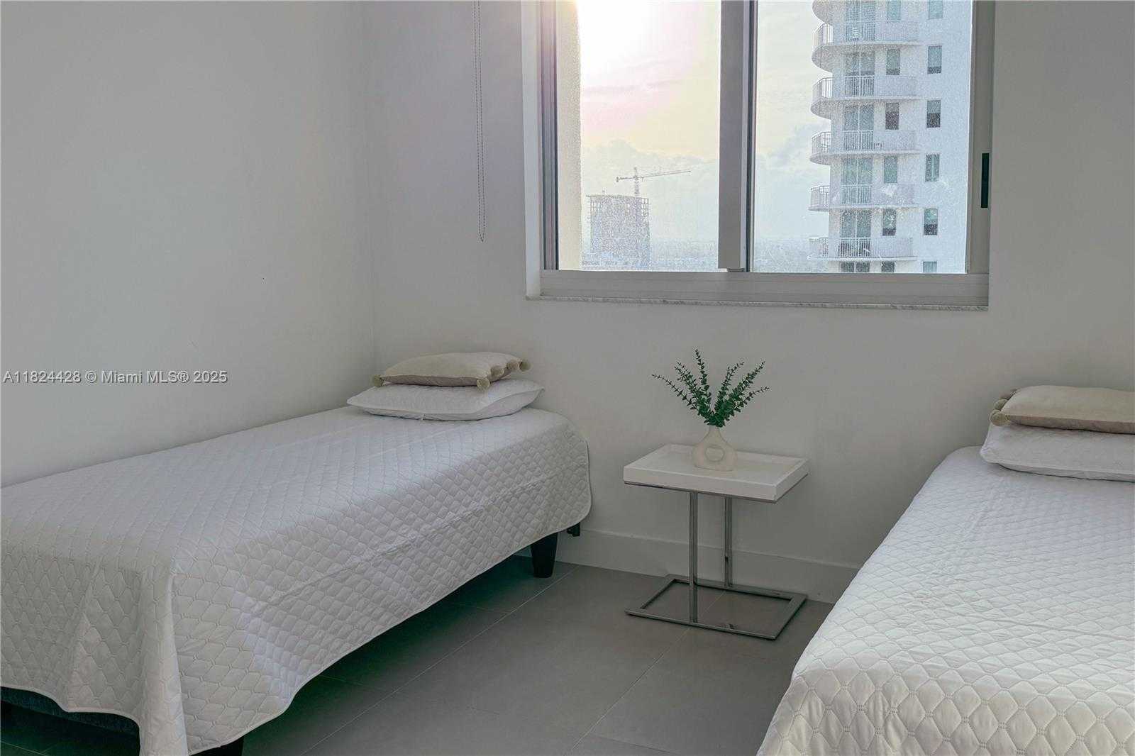 Small Image of 1755 EAST HALLANDALE BEACH BLVD #1808E, Hallandale Beach Number 8