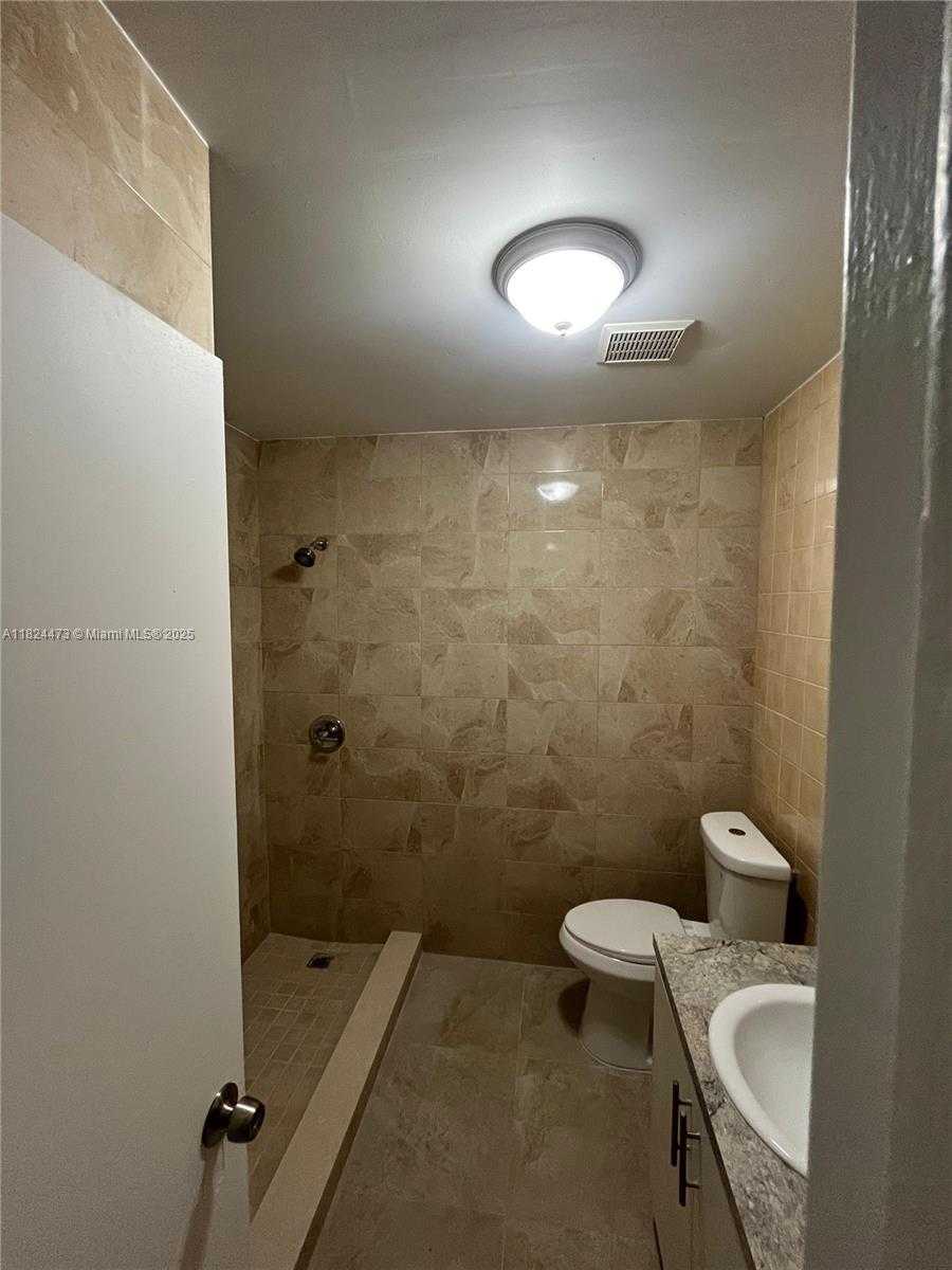 Small Image of Hialeah Number 6