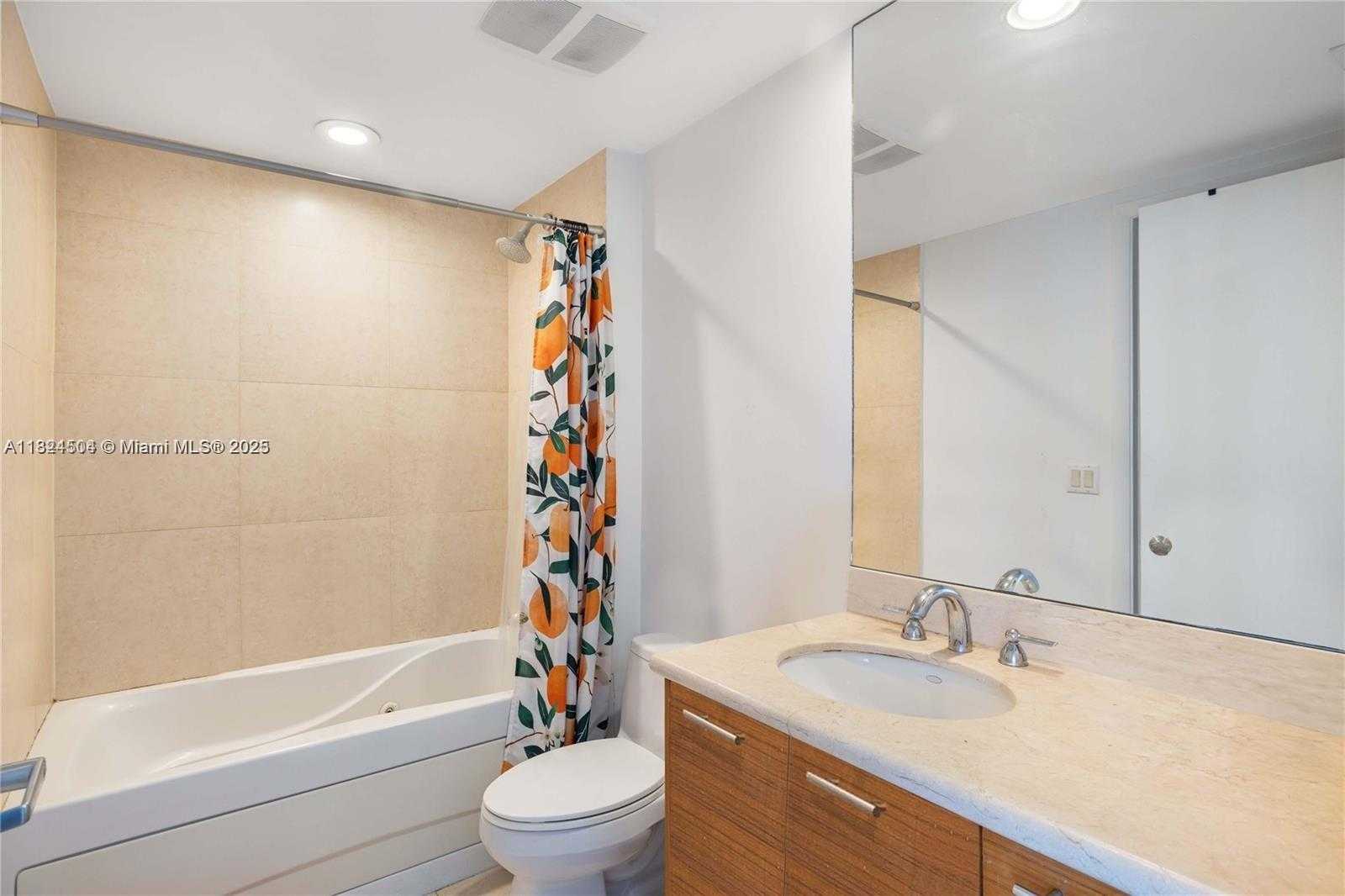 Small Image of 50 BISCAYNE BLVD #2407, Miami Number 6