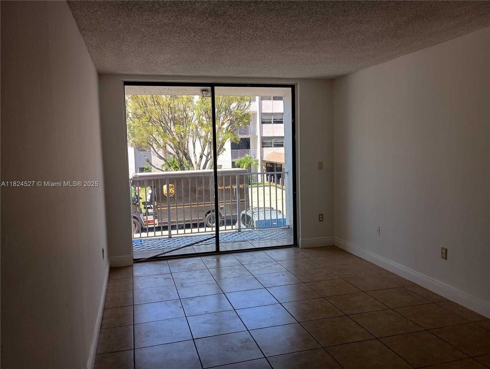 Small Image of Miami Number 4
