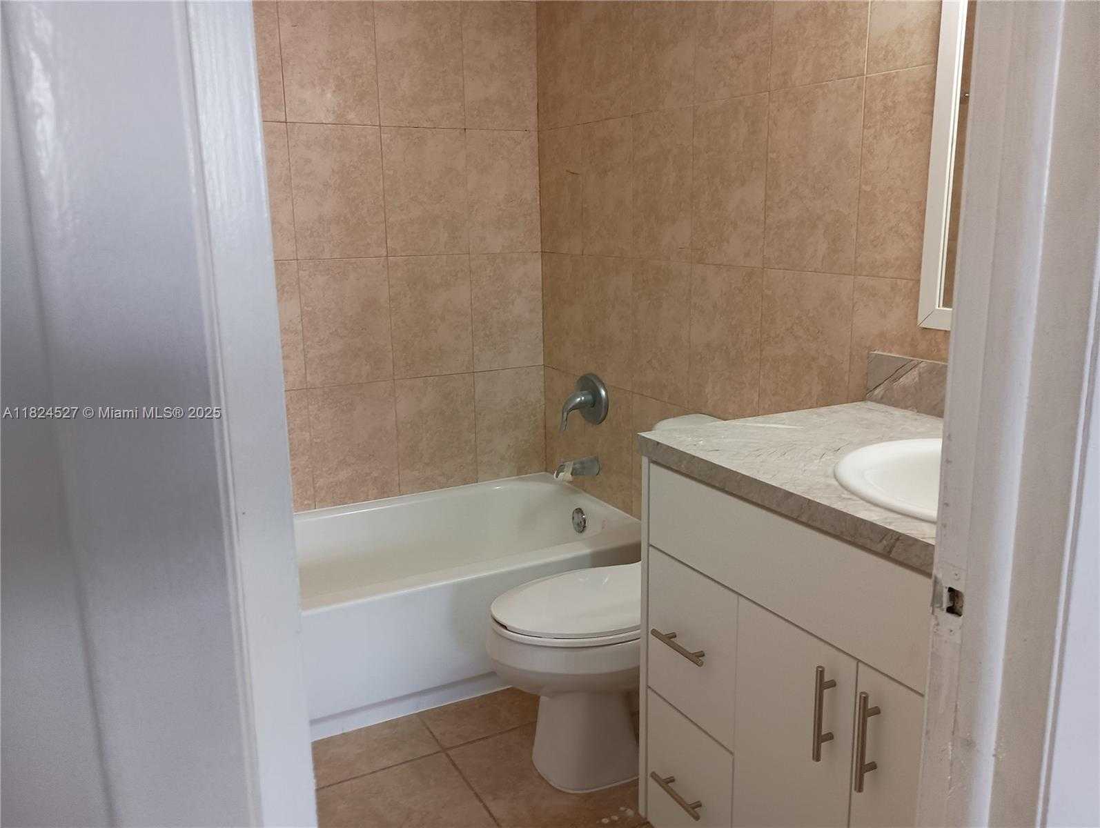 Small Image of Miami Number 8