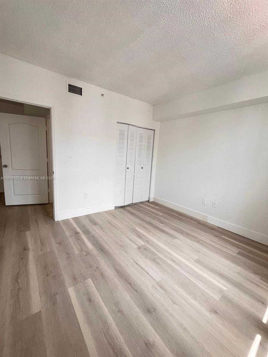 Small Image of 5077 NORTH WEST 7TH ST #1518, Miami Number 13