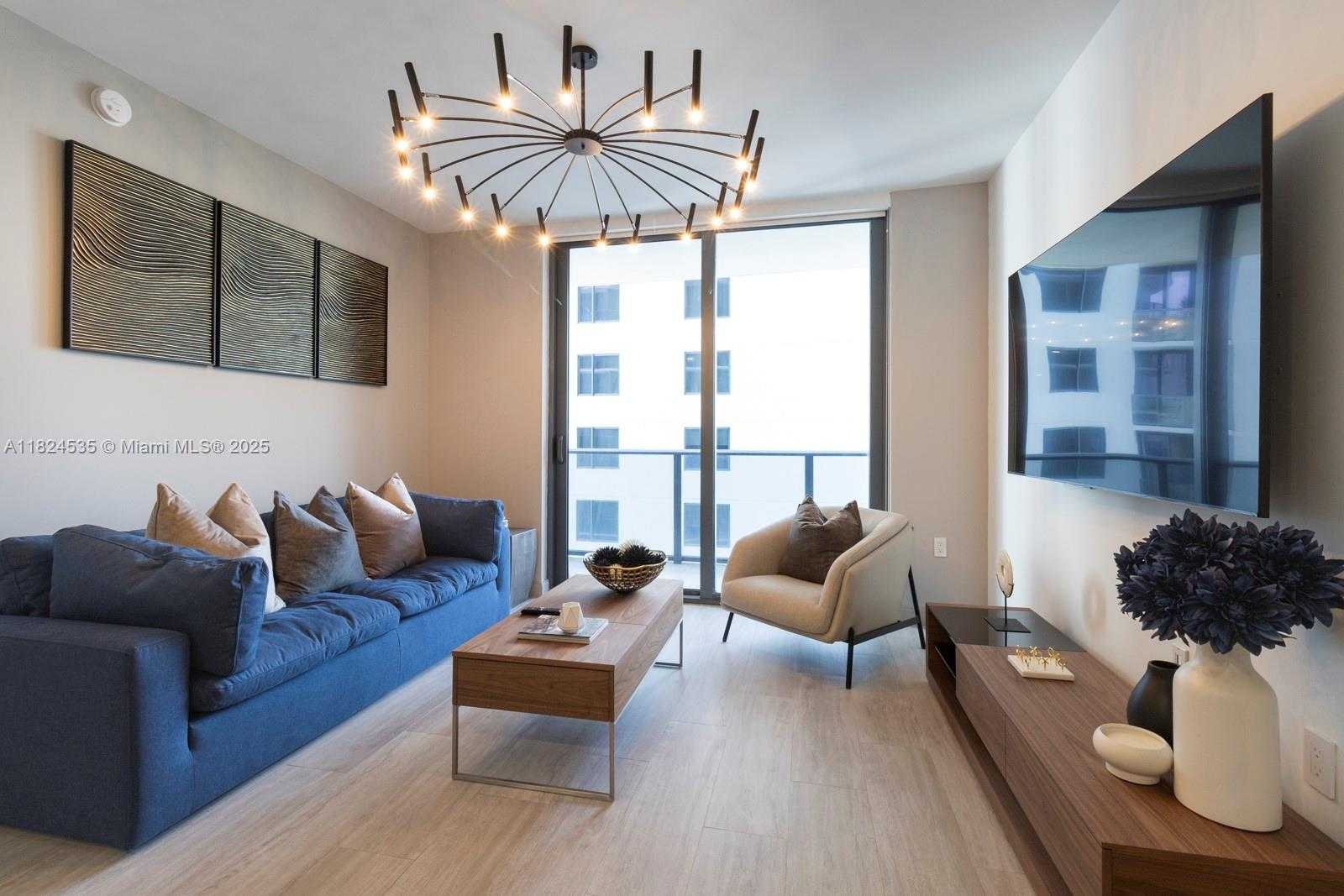 Small Image of 55 SOUTH WEST 9TH ST #3010, Miami Number 2