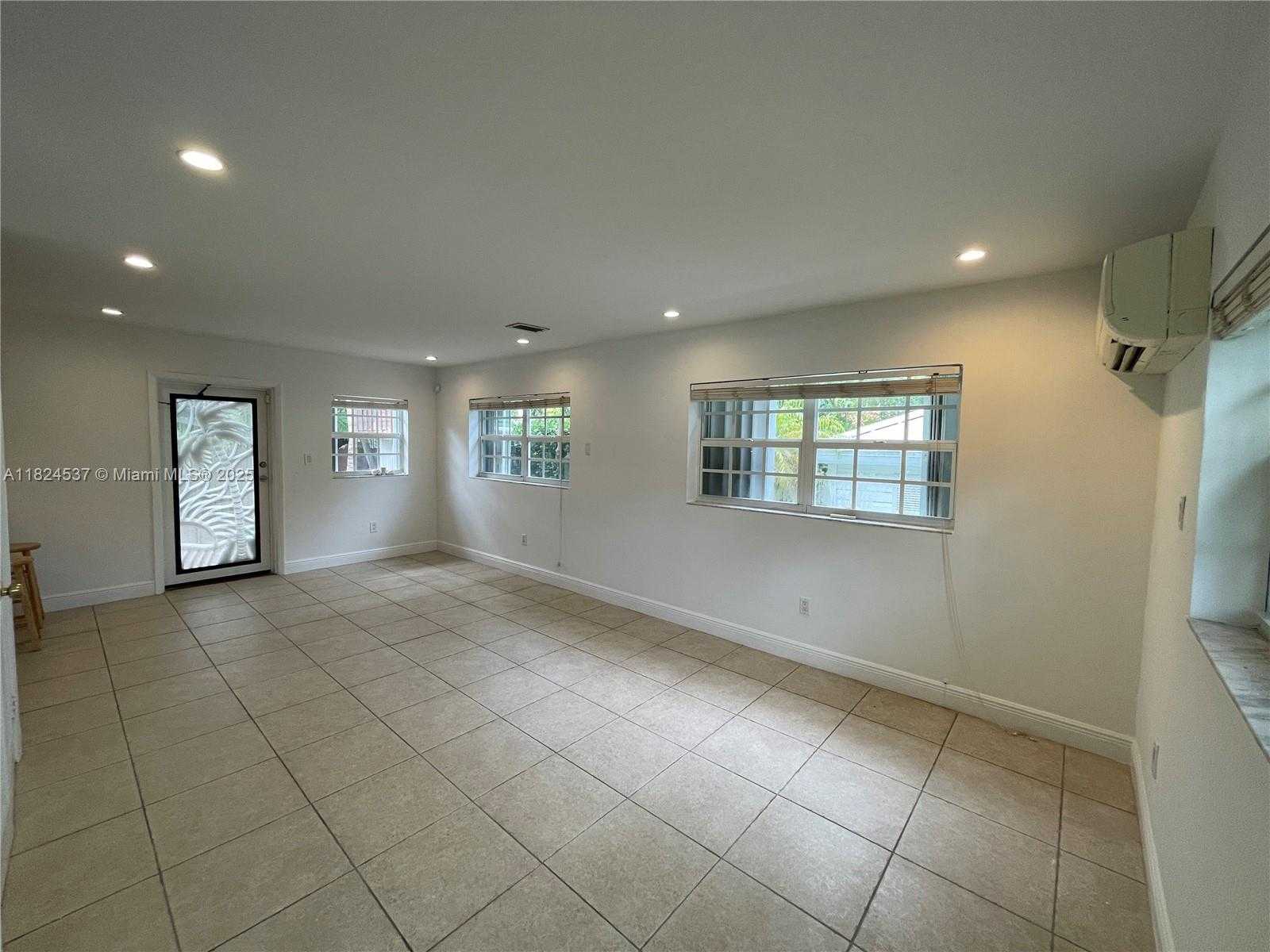 Small Image of 2280 SOUTH WEST 20TH ST #2280, Miami Number 16