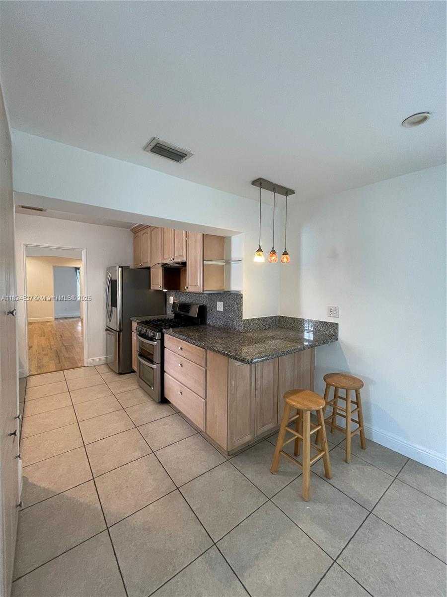 Small Image of 2280 SOUTH WEST 20TH ST #2280, Miami Number 23