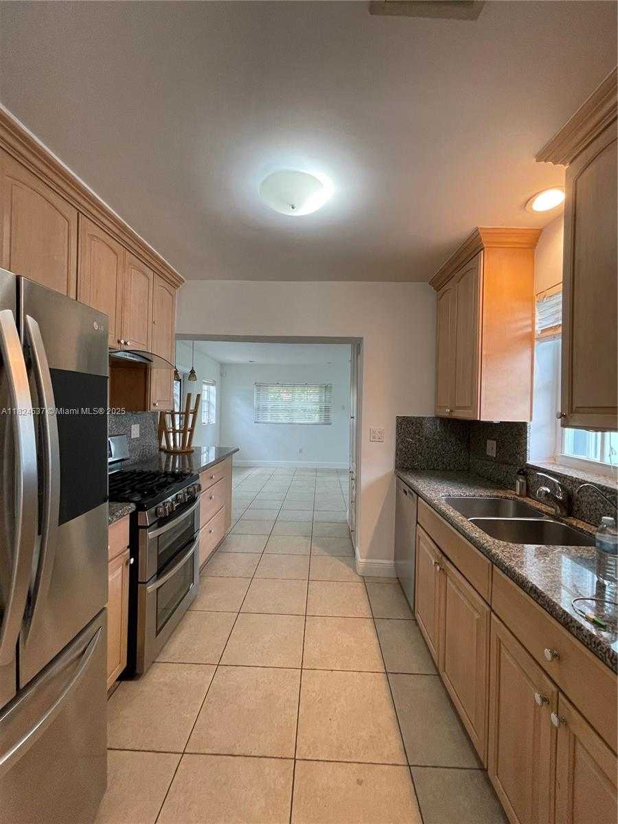 Small Image of 2280 SOUTH WEST 20TH ST #2280, Miami Number 24