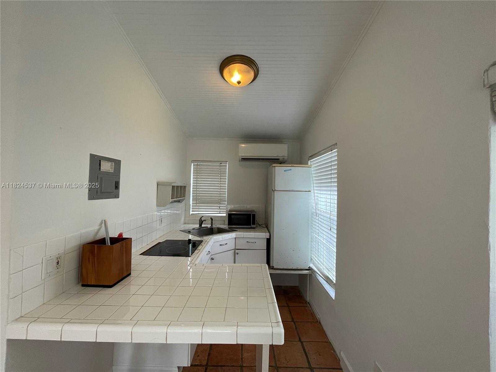 Small Image of 2280 SOUTH WEST 20TH ST #2280, Miami Number 28