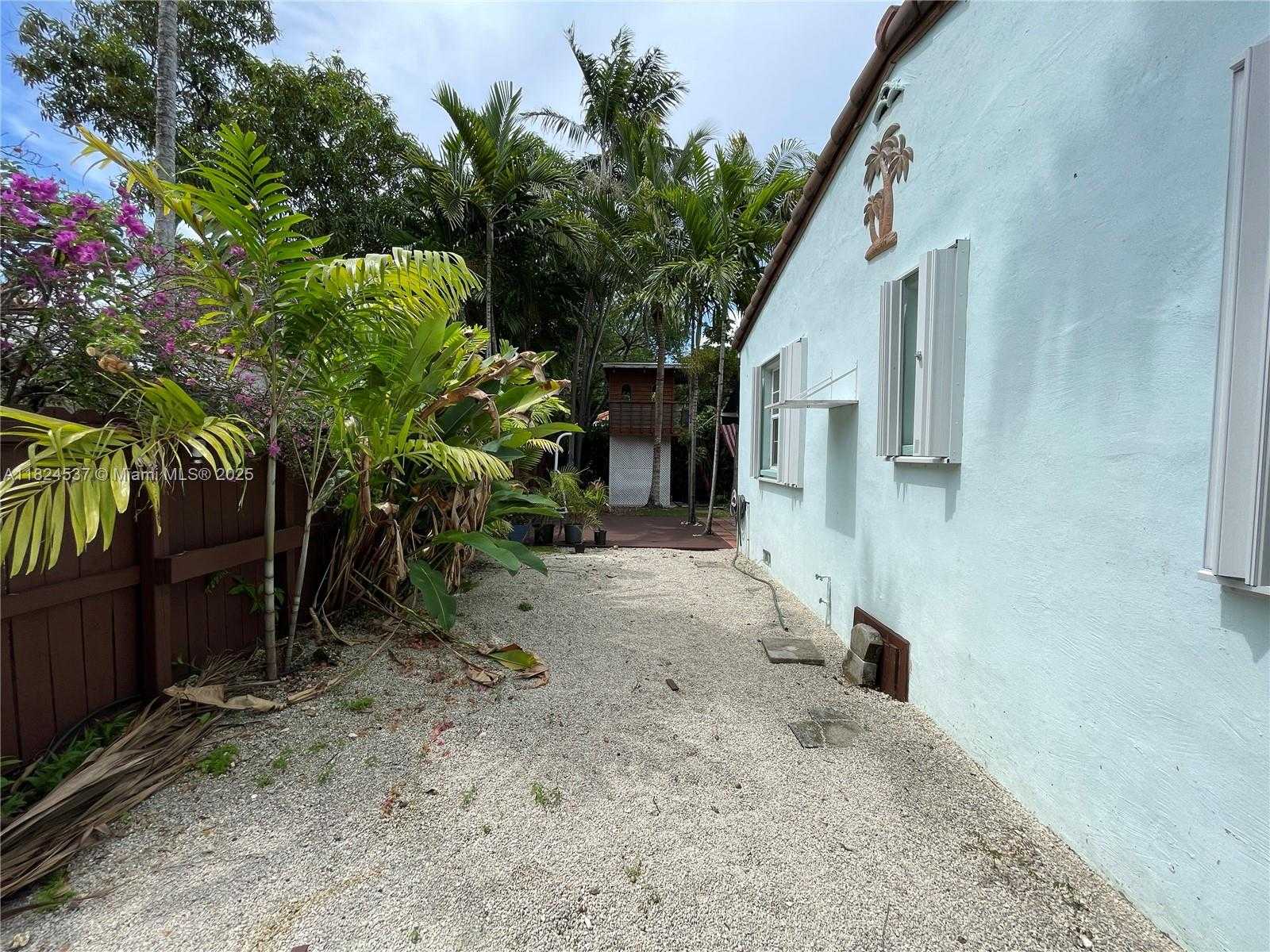 Small Image of 2280 SOUTH WEST 20TH ST #2280, Miami Number 32