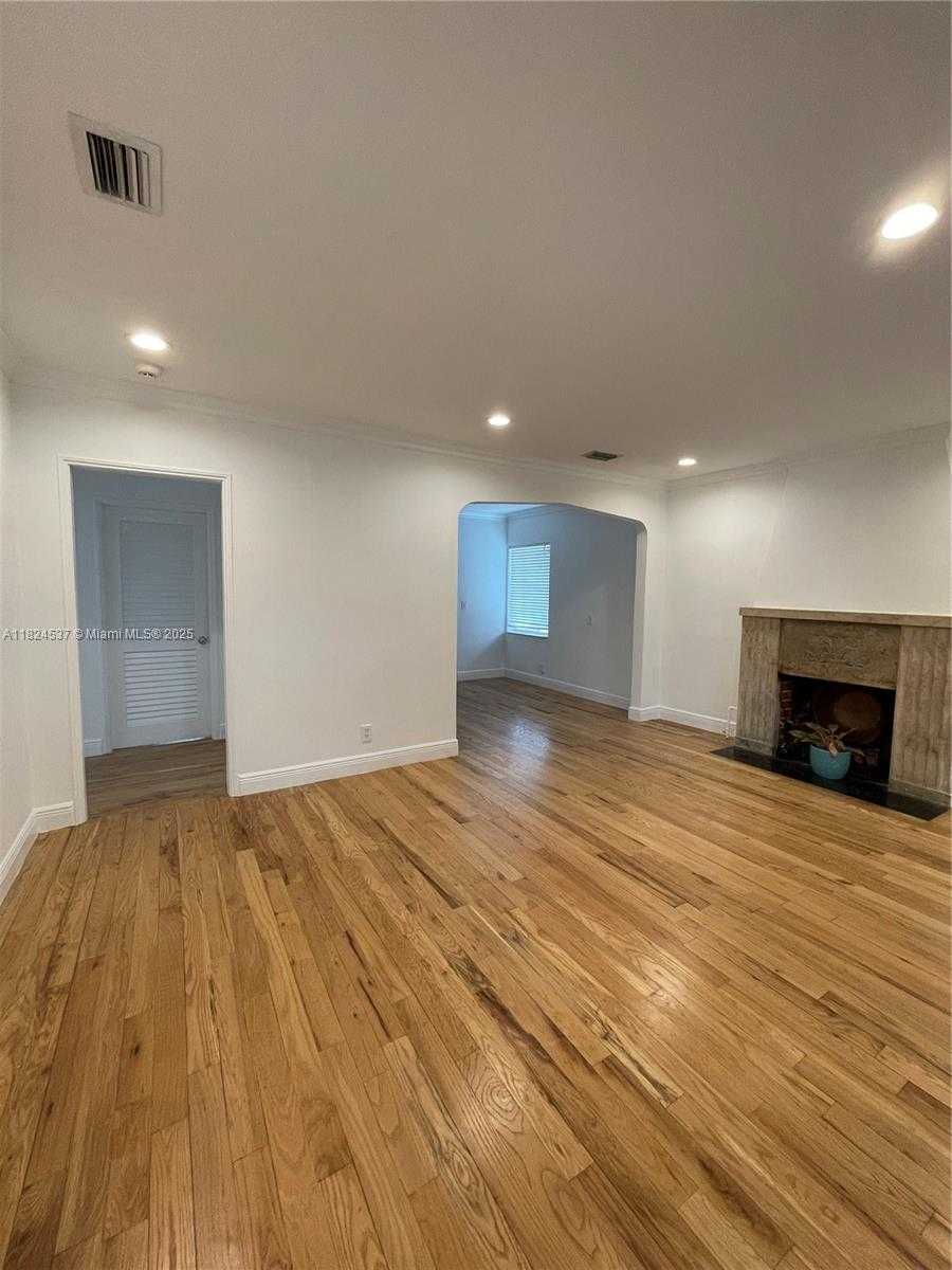 Small Image of 2280 SOUTH WEST 20TH ST #2280, Miami Number 4
